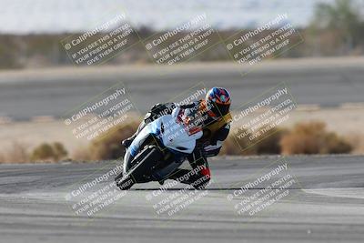 media/Nov-16-2025-Race Pace (Sun) [[8c5fa54630]]/Non Verified Riders (1st 20 Minutes)/1-Turn 14 (10am)/